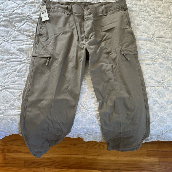 Dockers Other - Dockers Pacific Collection Cargo Pants - NWT - 40x34